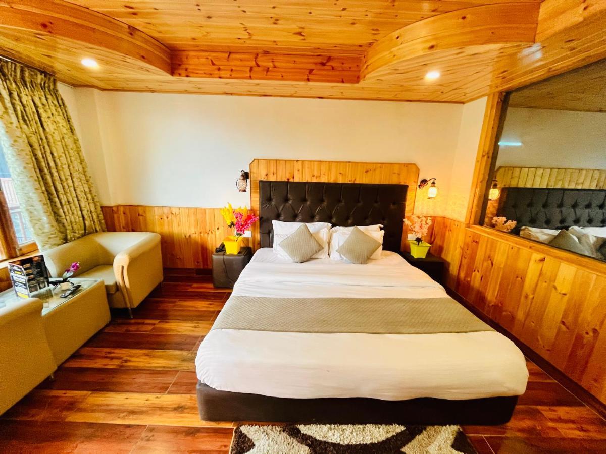 Hotel Himalayan River- Riverside Hotel Manāli Екстериор снимка