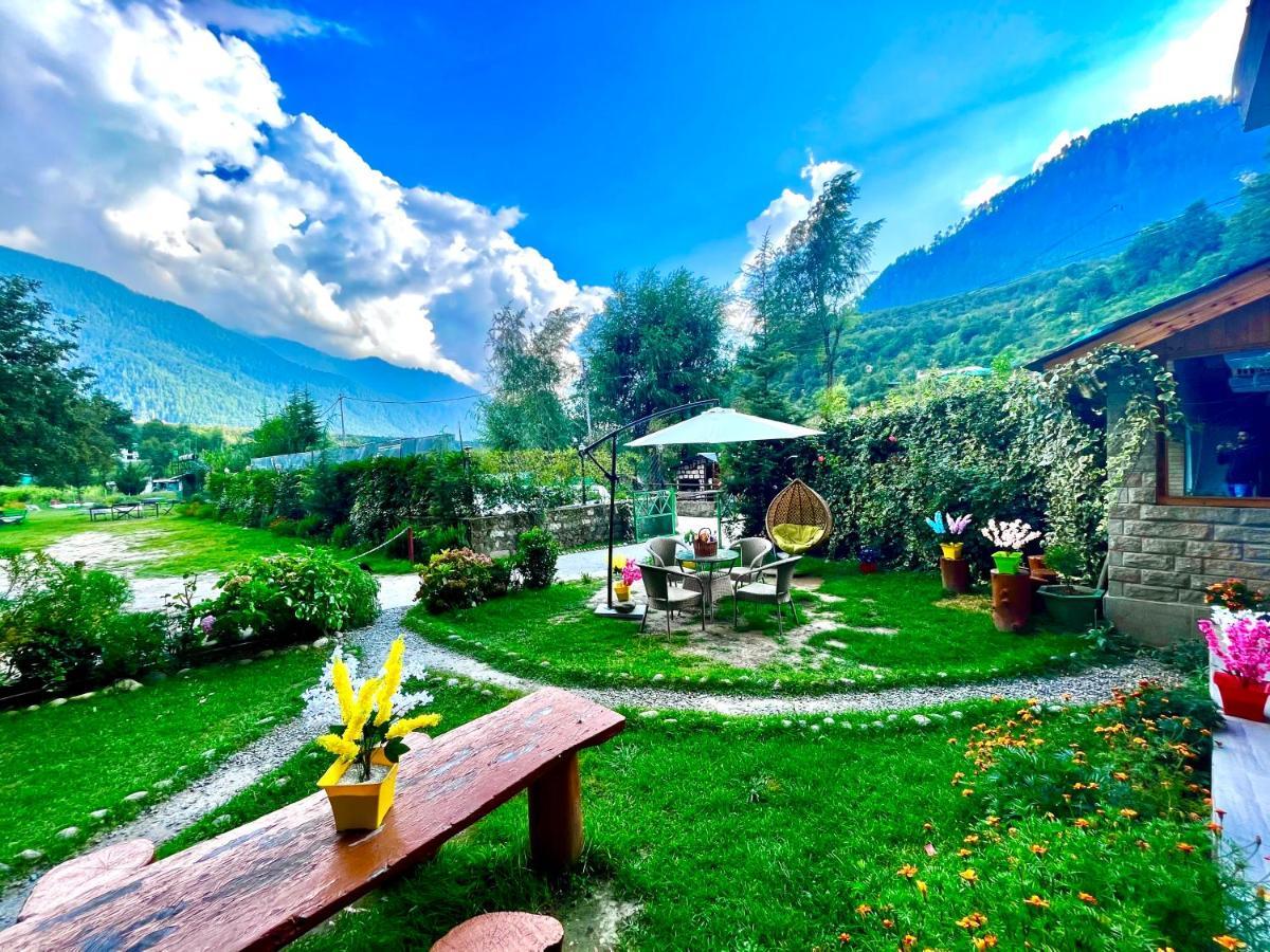 Hotel Himalayan River- Riverside Hotel Manāli Екстериор снимка