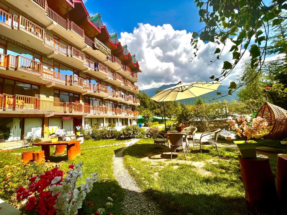 Hotel Himalayan River- Riverside Hotel Manāli Екстериор снимка