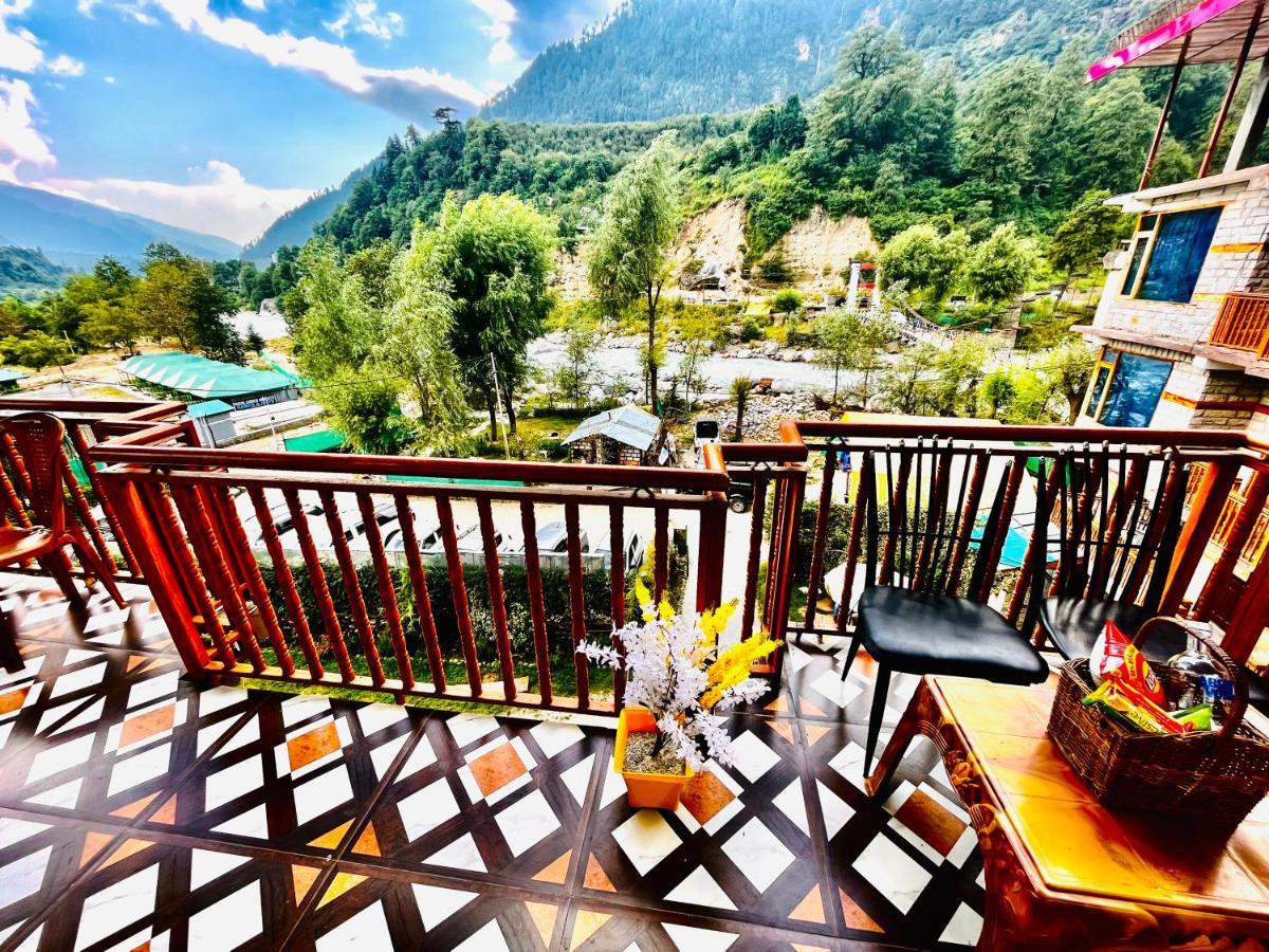 Hotel Himalayan River- Riverside Hotel Manāli Екстериор снимка