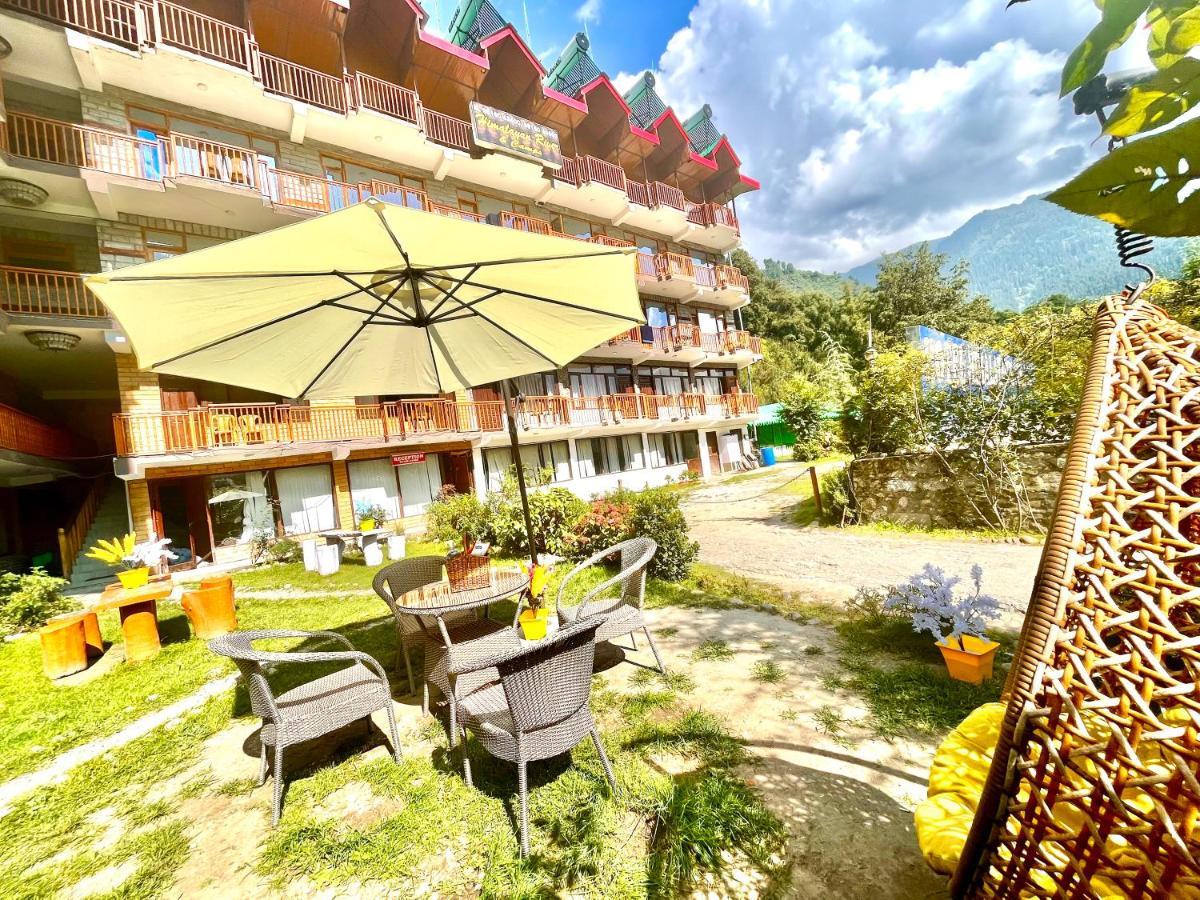 Hotel Himalayan River- Riverside Hotel Manāli Екстериор снимка