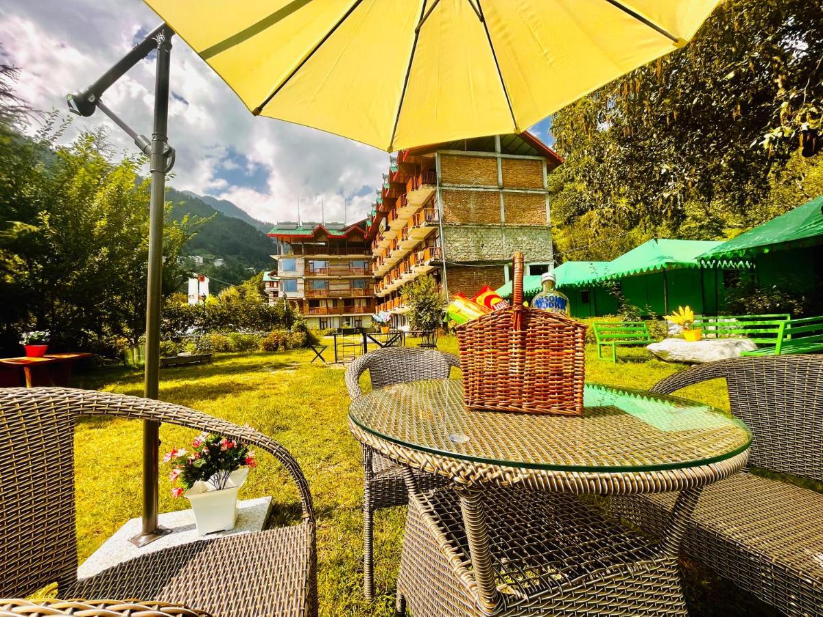 Hotel Himalayan River- Riverside Hotel Manāli Екстериор снимка