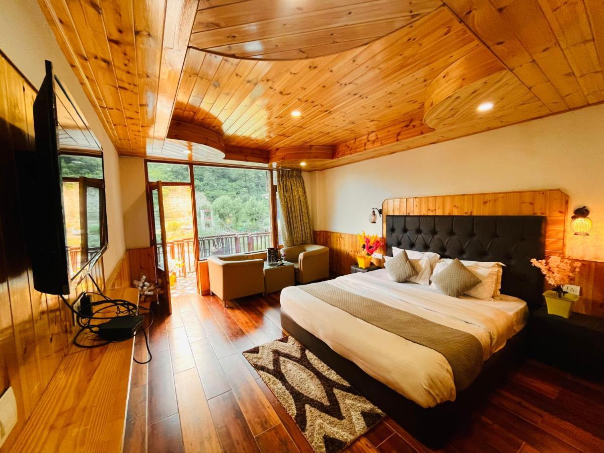 Hotel Himalayan River- Riverside Hotel Manāli Екстериор снимка
