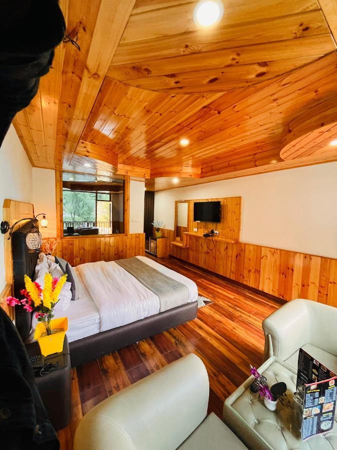 Hotel Himalayan River- Riverside Hotel Manāli Екстериор снимка